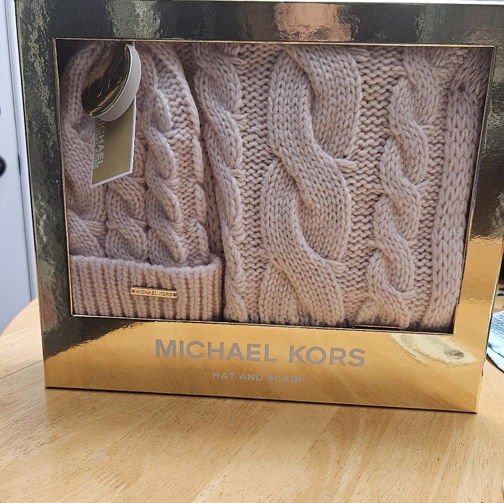 Michael Kors hat and scarf set
